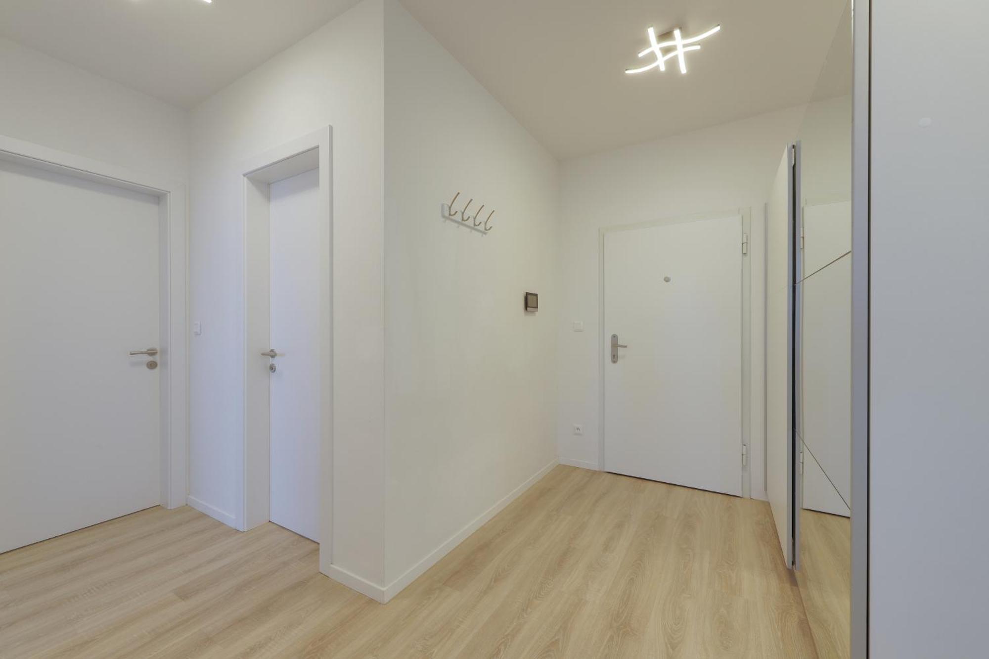 Bazova With Free Parking Apartament